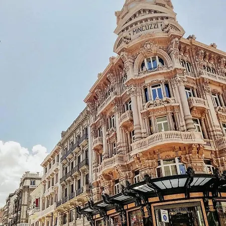 بيت ضيافة De Rossi